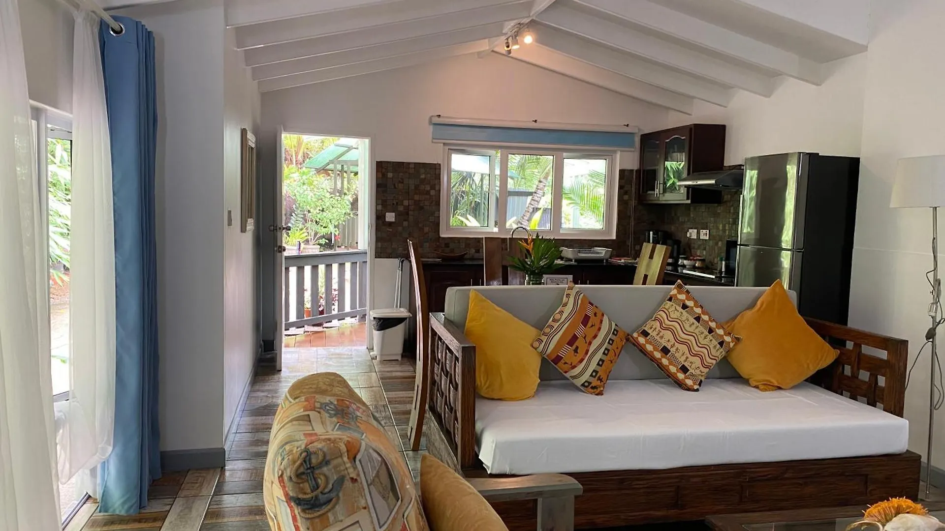 Stephna Residence Anse Boileau